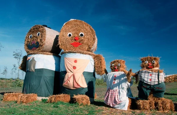 Figures Bales Straw Stralsund Mecklenburg Western Pommerania Germany Europe — ストック写真