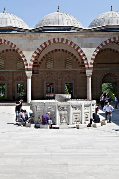 Edirne May 2012 People Visit Selimiye Mosque Edirne May Turkey — Foto de Stock