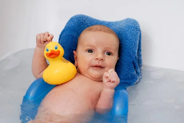 Baby Boy Two Month Old Lying Bath Tub — Fotografia de Stock