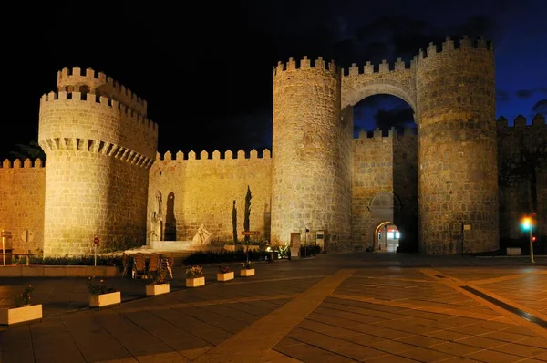 Puerta Del Alcazar Μεσαιωνικό Τείχος Της Πόλης Avila Μνημείο Παγκόσμιας — Φωτογραφία Αρχείου