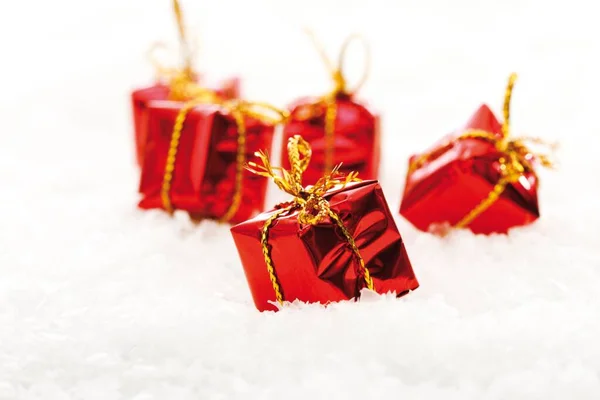 Small Presents Snow Close View — 스톡 사진
