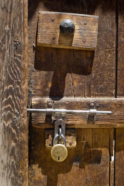 Porta Con Serratura Una Vecchia Casa Ladakh Jammu Kashmir India — Foto Stock