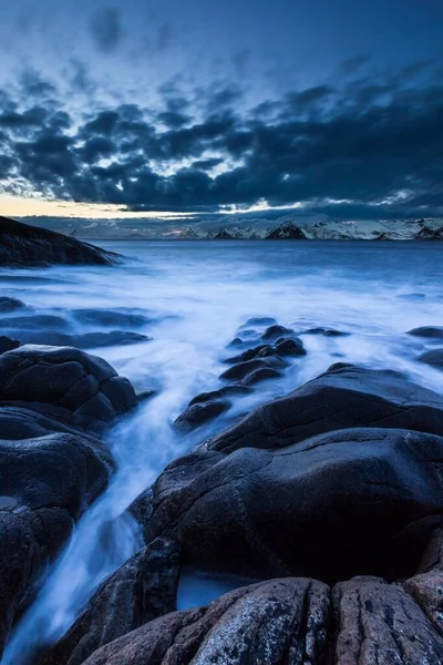 Surf Rocky Coast Henningsvaer Austvagoya Lofoten Norway Europe —  Fotos de Stock