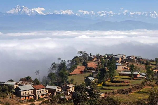 Vista Campo Casas Rurais Campos Terraços Montanhas Himalaia Nevoeiro Vale — Fotografia de Stock