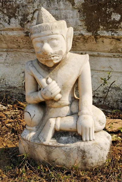 Figura Budista Mármol Hsinbyume Pagoda Mingun Myanmar Asia — Foto de Stock