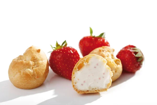 Strawberry Cream Puffs Strawberries — Stok fotoğraf