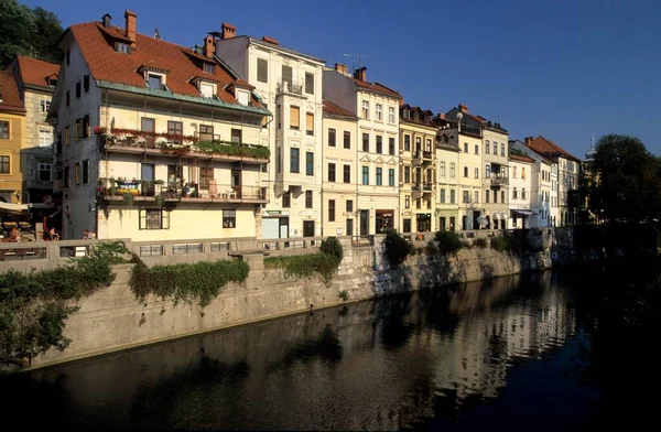 Ljubljanica Ljubljana Boyunca Eski Evler — Stok fotoğraf