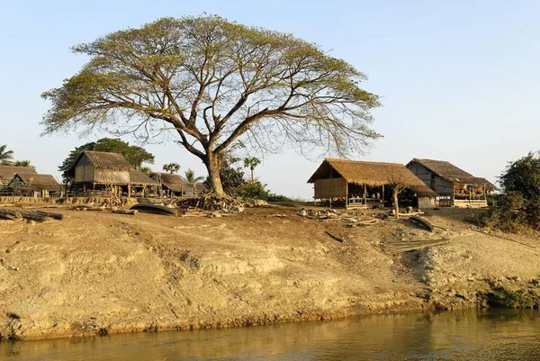 Village Bank Irrawaddy Ayeyarwady River Myanmar Birma Southeast Asia — Photo