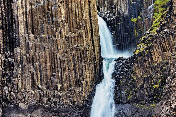 Waterfall Hengifoss Litlanesfoss Valpjofsstair Iceland Europe — kuvapankkivalokuva