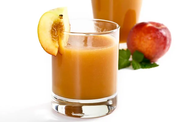 Glass Peach Juice Slice Peach — Fotografia de Stock