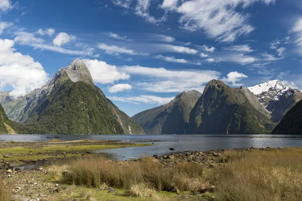 Mitre Peak Mount Kimberley Milford Sound Parque Nacional Fiordland Southland — Fotografia de Stock