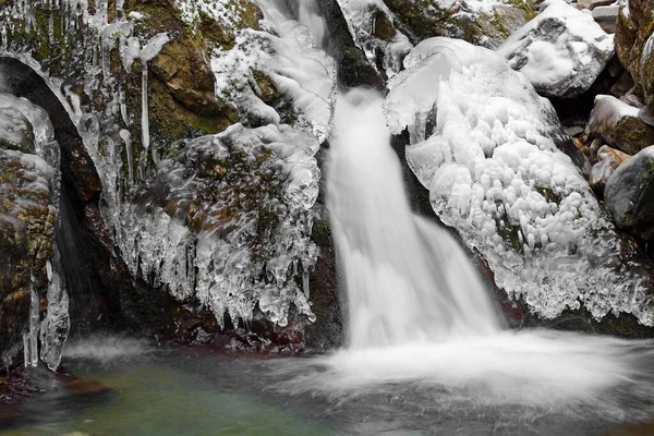 Ice Covered Creek Waterfall Icicles — Foto de Stock