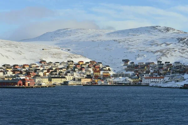 Buildings Harbour Front Mountains Island Honningsvg Magerya Island Finnmark County — Zdjęcie stockowe
