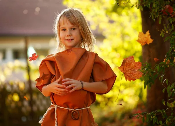 Girl Years Playground Autumn Foliage — Fotografia de Stock