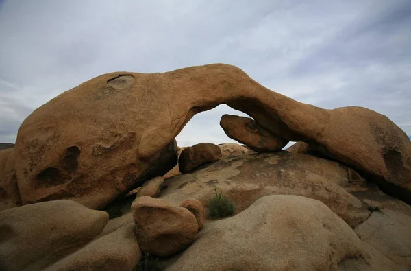 Arco Granito Joshua Tree National Park California Estados Unidos América — Foto de Stock