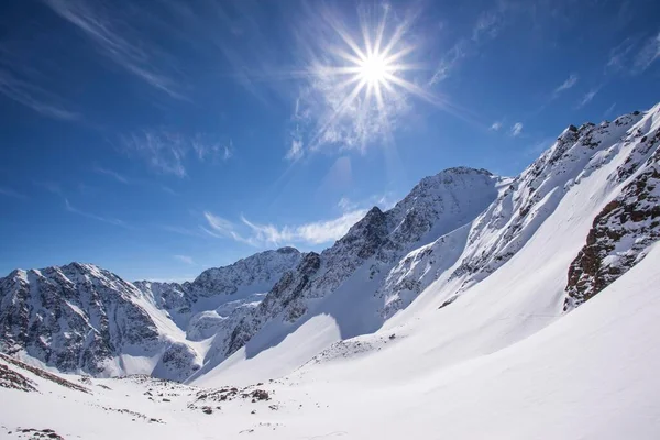 Paisagem Inverno Com Sol Direção Cume Steintalspitze Stubai Alps Tirol — Fotografia de Stock