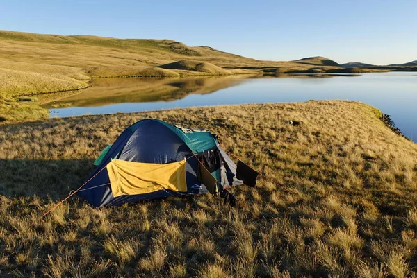 Camping Tent Saylyugem Mountains Chuya Steppe Altai Republic Siberia Russia — Stockfoto