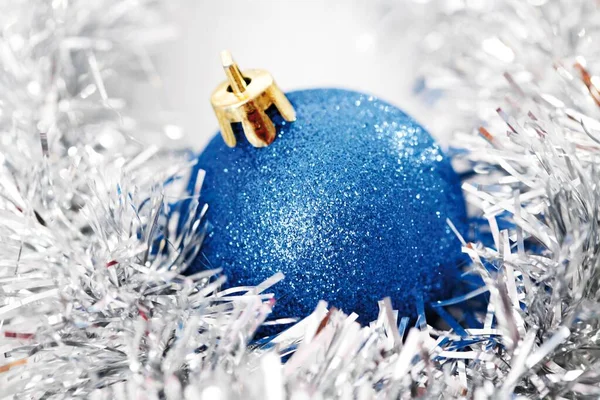 Μπλε Glitter Χριστουγεννιάτικο Δέντρο Μπάλα Χριστουγεννιάτικα Στολίδια — Φωτογραφία Αρχείου