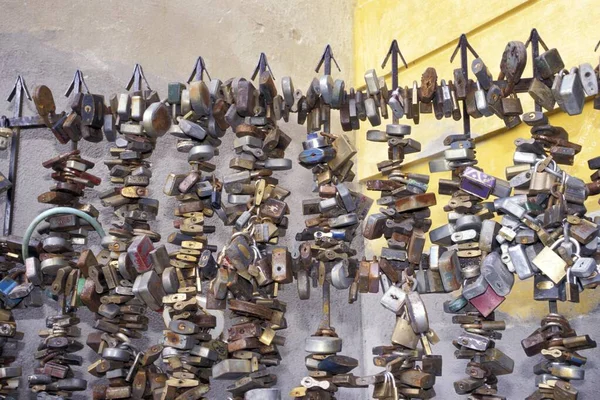 Love Locks Metal Fence — Stock Photo, Image