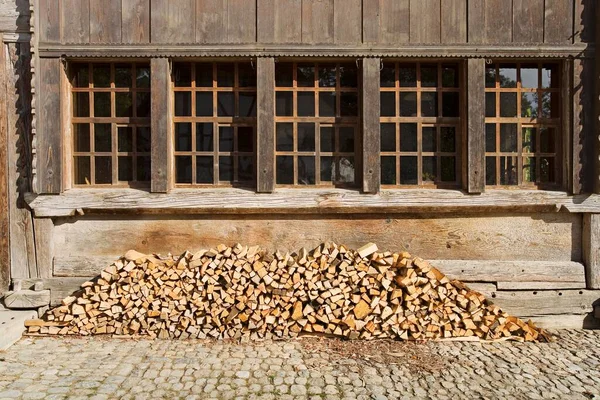 Окна Дрова Старая Ферма Музей Открытым Небом Балленберг Бриенц Швейцария — стоковое фото