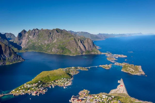 View Reinebringen Reinebriggen 442M View Hamnoy Moskenes Moskenesy Lofoten Norway — Stockfoto