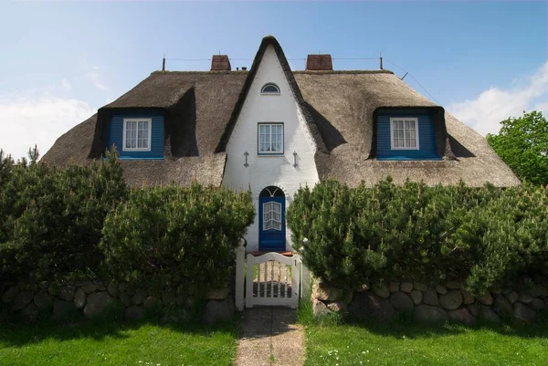 Typical Thatched Roofed House Keitum Sylt Schleswig Holstein Germany Europe — ストック写真