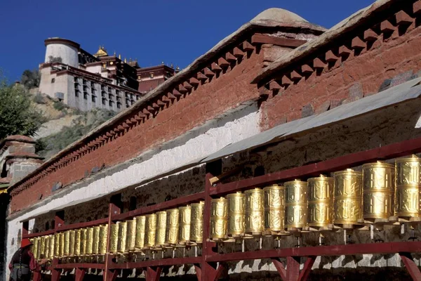 Prayer Wheels Potala Palace Background Lhasa Tibet — 图库照片