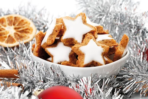 Cinnamon Flavored Star Shaped Biscuits Christmas Decorations Cinnamon Sticks Slices — Stockfoto