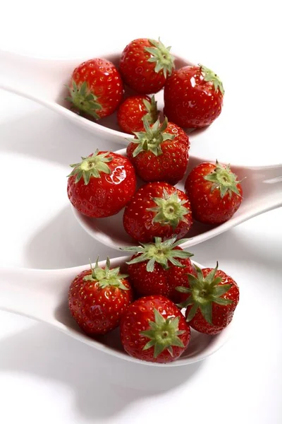 Strawberries Spoons Close View — Fotografia de Stock