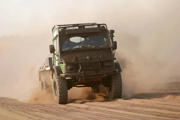 Грузовик Unimog Ралли Берлин Брешия — стоковое фото