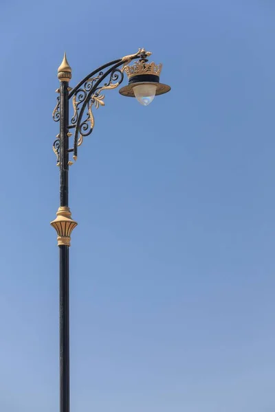 Street Lamp Golden Ornaments Sur Ash Sharqiyah South Governorate Oman — 图库照片