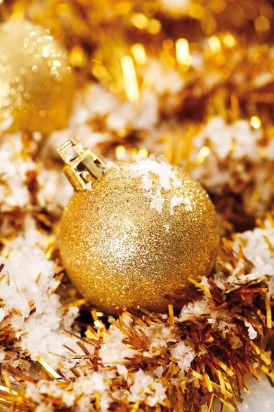 Gold Glitter Christmas Tree Balls Christmas Decorations — Stock fotografie