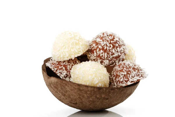 Cukierki Kokosowe Cukierki Czekoladowe Połowie Orzecha Kokosowego — Zdjęcie stockowe