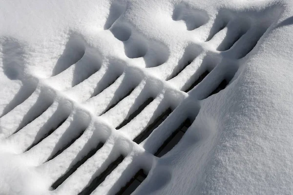 Snow Covered Iron Cattle Grid — Stockfoto