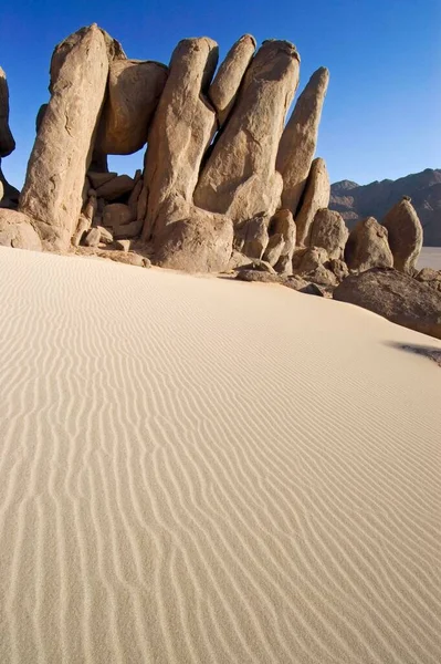 Formações Rochosas Jebel Uweinat Jabal Awaynat Líbia África — Fotografia de Stock