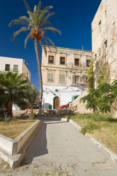Μικρή Πλατεία Στο Ιστορικό Κέντρο Της Τρίπολης Λιβύη Αφρική — Φωτογραφία Αρχείου