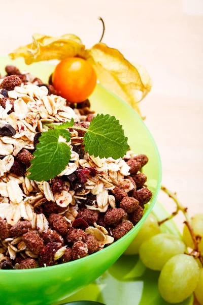 Chocolate Musli Grapes Physalis Bowl — Foto Stock