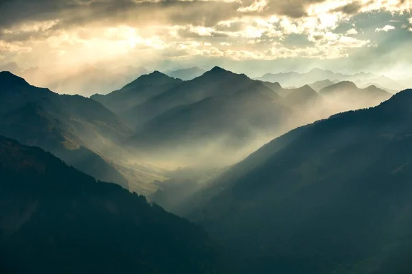 Zitterklapfen Schoppernau Vorarlberg Avusturya Avrupa Nın Önündeki Dağ Sıraları Güneş — Stok fotoğraf