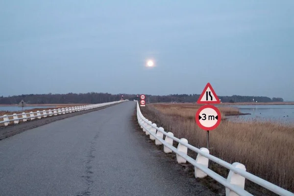 Moon Lonely Coastline Road Island Moen Baltic Sea Danmark — 图库照片