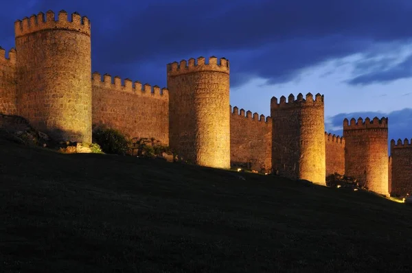 Medieval city wall of Avila, Unesco World Heritage Site, Castile and Leon, Castilia y Leon, Spain, Europe