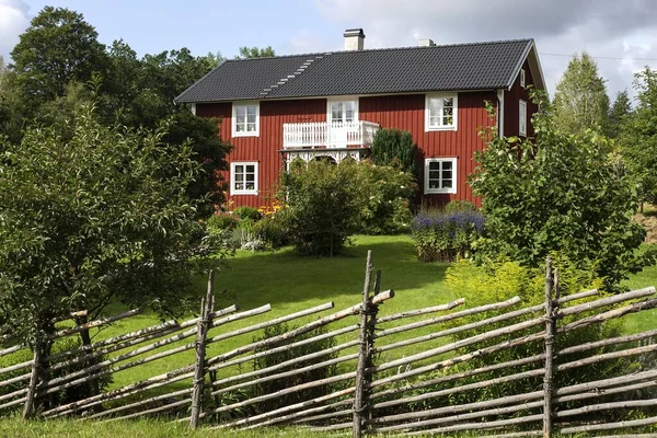 Красный Деревянный Дом Слэнд Швеция Европа — стоковое фото