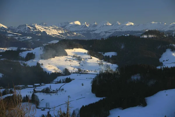 View Wintery Toggenburg Churfirsten Mountains Iddaburg Gallen Switzerland Europe — Foto de Stock