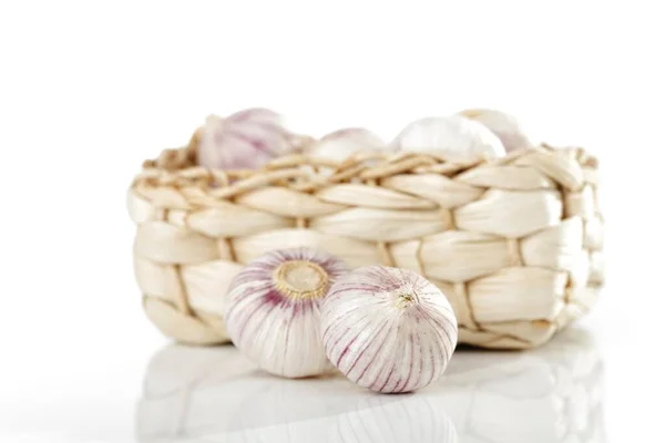 Garlic Bulbs Allium Sativum Bast Basket — Stockfoto