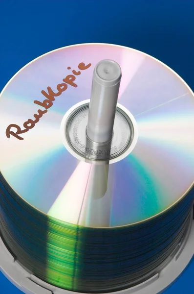 Stapel Media Met Het Label Raubkopie — Stockfoto