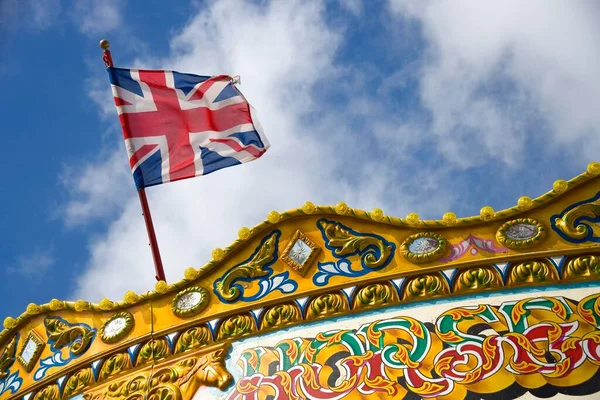 Flag United Kingdom Carousel Pier Brighton Sussex Great Britain Europe — 스톡 사진