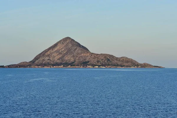 Ilha Rochosa Bolga Município Mely Nordland Noruega Europa — Fotografia de Stock