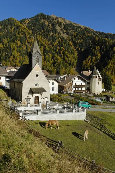 Plawenn Mountain Village Piavenna Vinschgau Bolzano Bozen Alto Adige Italy —  Fotos de Stock