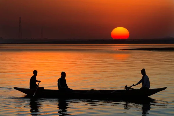 Barco Atardecer Río Brahmaputra Assam India Asia —  Fotos de Stock