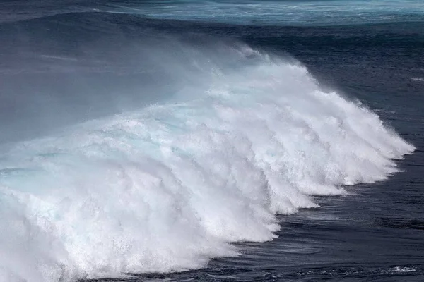 Σπάσιμο Κύματα Ισχυρό Πρήξιμο Σπρέι Νησί Faial Αζόρες Πορτογαλία Ευρώπη — Φωτογραφία Αρχείου