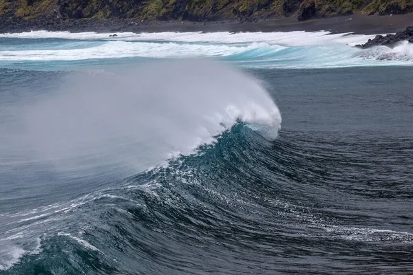 Breaking Waves Strong Swell Sea Spray Baia Ribeira Das Cabras — Stockfoto